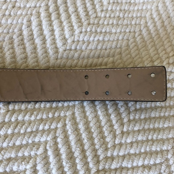 St. John Black Quilted Leather Belt - Picture 5 of 7